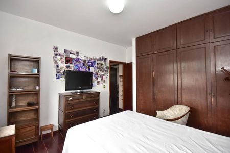 Casa à venda com 485m², 3 quartos e 4 vagasQuarto 2