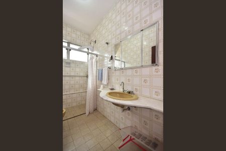 Casa à venda com 485m², 3 quartos e 4 vagasBanheiro da Suíte