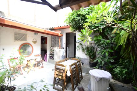 Casa à venda com 385m², 3 quartos e 1 vagaQuintal