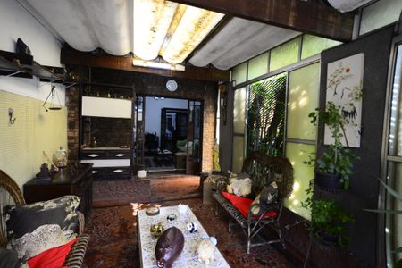 Casa à venda com 385m², 3 quartos e 1 vagaVaranda