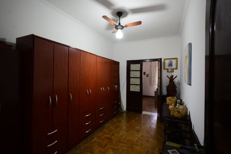 Casa à venda com 385m², 3 quartos e 1 vagaCloset - Suíte 2