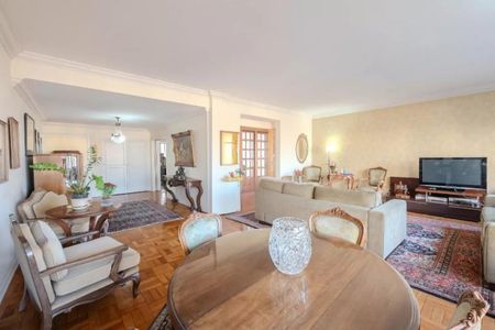 Apartamento à venda com 215m², 3 quartos e 2 vagasFoto 02