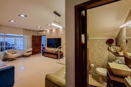 Casa à venda com 139m², 3 quartos e 2 vagas Casa à venda com 139m², 3 quartos e 2 vagasSala