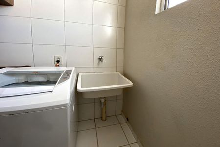Apartamento à venda com 60m², 2 quartos e sem vagaCozinha e Área de Serviço