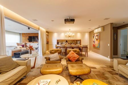 Apartamento à venda com 284m², 4 quartos e 4 vagasFoto 03