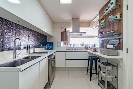 Apartamento à venda com 284m², 4 quartos e 4 vagasFoto 35