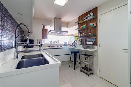 Apartamento à venda com 284m², 4 quartos e 4 vagasFoto 36