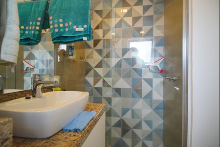 Apartamento à venda com 76m², 2 quartos e 1 vagaBanheiro suíte