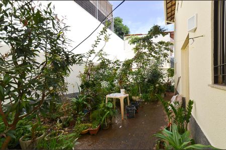 Casa à venda com 405m², 5 quartos e 8 vagasÁrea Externa