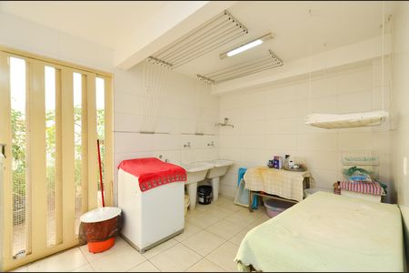 Casa à venda com 405m², 5 quartos e 8 vagasÁrea de Serviço