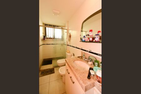 Casa à venda com 405m², 5 quartos e 8 vagasBanheiro Suite 4