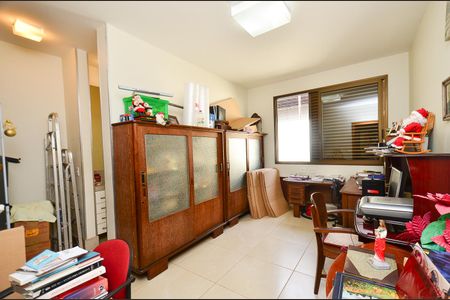 Casa à venda com 405m², 5 quartos e 8 vagasSuite 3