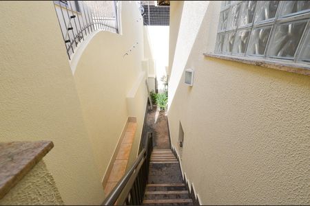 Casa à venda com 405m², 5 quartos e 8 vagasAcesso ao Jardim