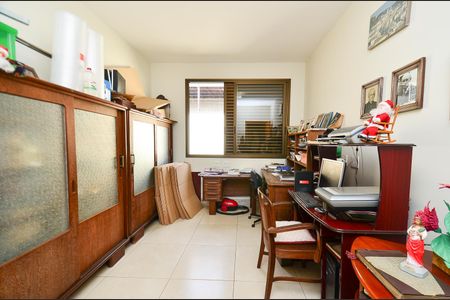 Casa à venda com 405m², 5 quartos e 8 vagasSuite 3