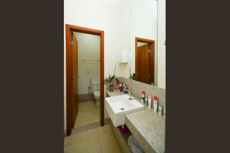 Casa à venda com 405m², 5 quartos e 8 vagasLavabo