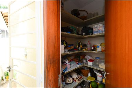 Casa à venda com 405m², 5 quartos e 8 vagasDespensa