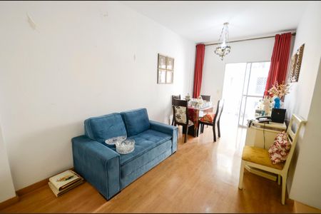 Apartamento à venda com 67m², 2 quartos e 1 vagaSala