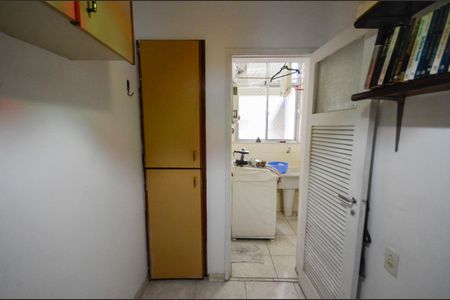 Apartamento à venda com 67m², 2 quartos e 1 vagaQuarto de Serviço