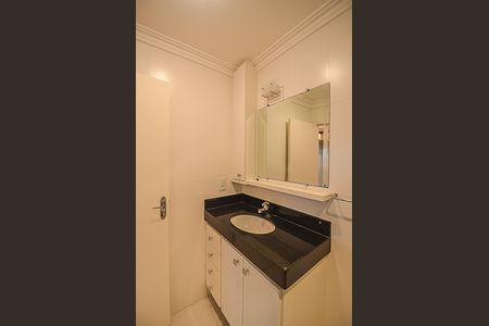 Apartamento à venda com 208m², 3 quartos e 3 vagasBanheiro da Suíte 2