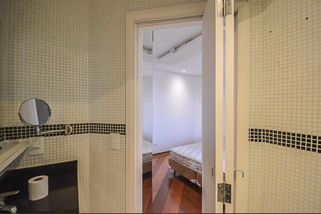 Apartamento à venda com 208m², 3 quartos e 3 vagasBanheiro da Suíte