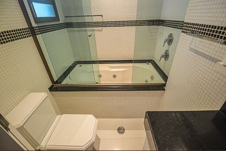 Apartamento à venda com 208m², 3 quartos e 3 vagasBanheiro da Suíte