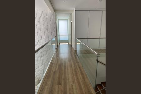 Casa de condomínio à venda com 324m², 4 quartos e 4 vagasCorredor