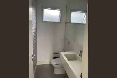 Casa de condomínio à venda com 324m², 4 quartos e 4 vagasBanheiro 