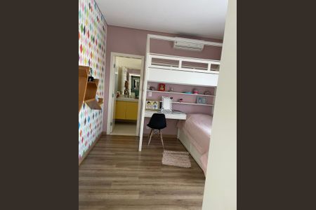 Casa de condomínio à venda com 324m², 4 quartos e 4 vagasQuarto