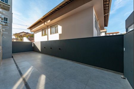 Apartamento à venda com 140m², 3 quartos e 2 vagas Apartamento à venda com 140m², 3 quartos e 2 vagasÁrea externa