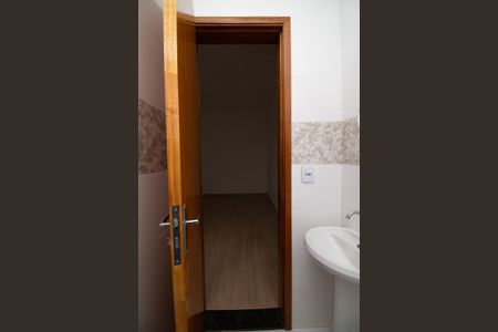 Casa à venda com 300m², 3 quartos e 6 vagasBanheiro da Suíte 2