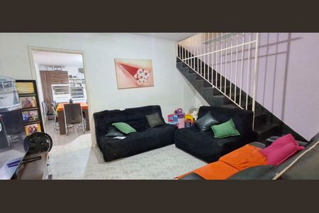 Casa à venda com 160m², 3 quartos e 2 vagasSala