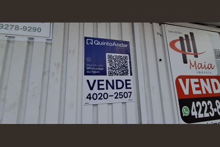 Casa à venda com 160m², 3 quartos e 2 vagasFachada e placa