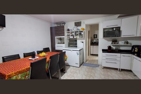 Casa à venda com 160m², 3 quartos e 2 vagasCozinha