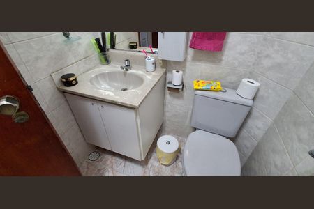 Casa à venda com 160m², 3 quartos e 2 vagasBanheiro 2