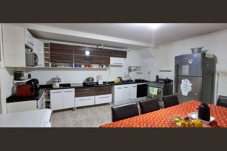 Casa à venda com 160m², 3 quartos e 2 vagasCozinha