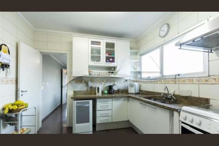 Apartamento à venda com 240m², 4 quartos e 4 vagas