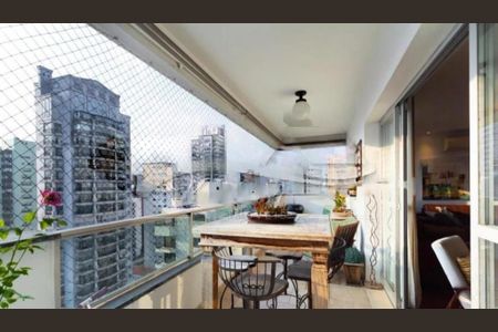 Apartamento à venda com 240m², 4 quartos e 4 vagas