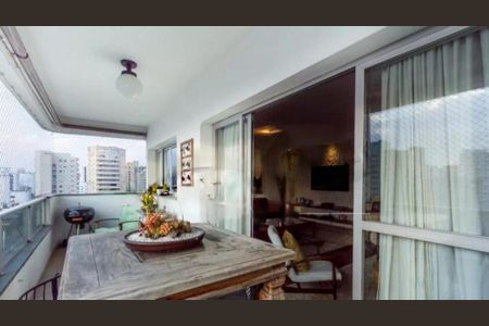 Apartamento à venda com 240m², 4 quartos e 4 vagas