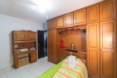 Casa à venda com 267m², 3 quartos e 2 vagasSuíte