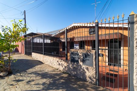 Casa à venda com 267m², 3 quartos e 2 vagasFachada