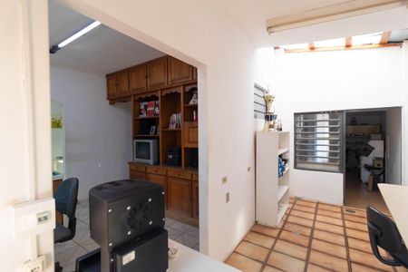 Casa à venda com 267m², 3 quartos e 2 vagasÁrea de luz