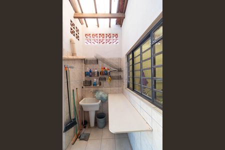 Casa à venda com 267m², 3 quartos e 2 vagasÁrea de Serviço