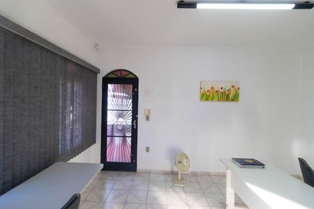 Casa à venda com 267m², 3 quartos e 2 vagasSala 01