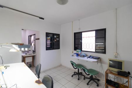 Casa à venda com 267m², 3 quartos e 2 vagasQuarto 02