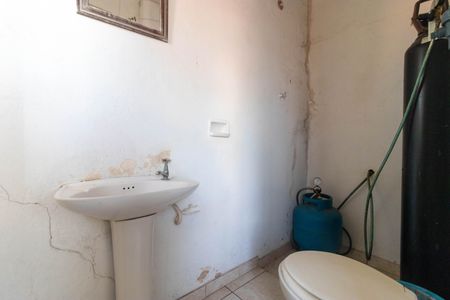 Casa à venda com 267m², 3 quartos e 2 vagasBanheiro  02