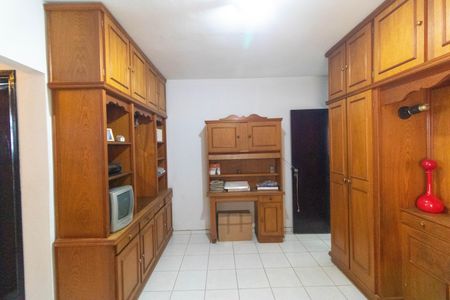 Casa à venda com 267m², 3 quartos e 2 vagasSuíte