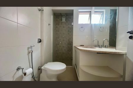 Apartamento à venda com 78m², 2 quartos e 1 vaga Apartamento à venda com 78m², 2 quartos e 1 vagaBanheiro