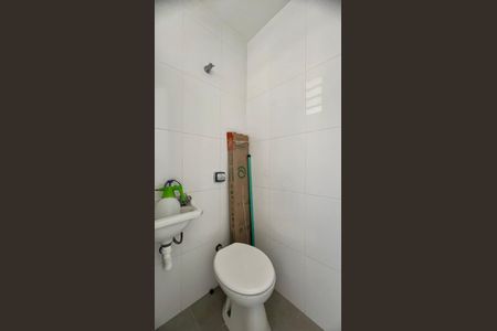 Apartamento à venda com 78m², 2 quartos e 1 vaga Apartamento à venda com 78m², 2 quartos e 1 vagaBanheiro de serviço