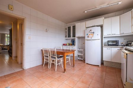 Casa à venda com 280m², 2 quartos e 3 vagasCozinha