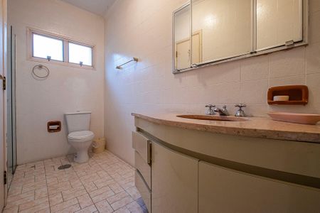 Casa à venda com 280m², 2 quartos e 3 vagasSuíte 2 - Banheiro